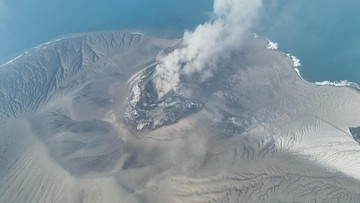 Dentuman Bandung Diduga dari Erupsi Gunung Anak Krakatau, Ini Penjelasan PVMBG