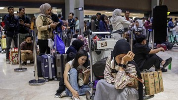 Kemenhub Perpanjang Penutupan 8 Bandara Akibat Erupsi Anak Krakatau