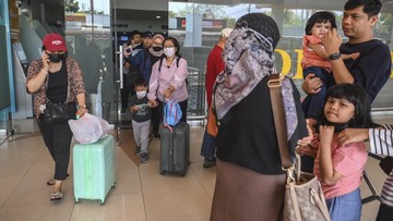 Perlindungan Anak dari Abu Vulkanik: 7 Langkah Wajib saat Terpaksa Keluar Rumah