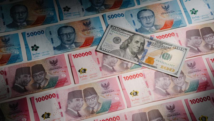Rupiah Dibuka Rp17.654/US$ di Tengah Harga Minyak Melonjak dan Erupsi Anak Krakatau
