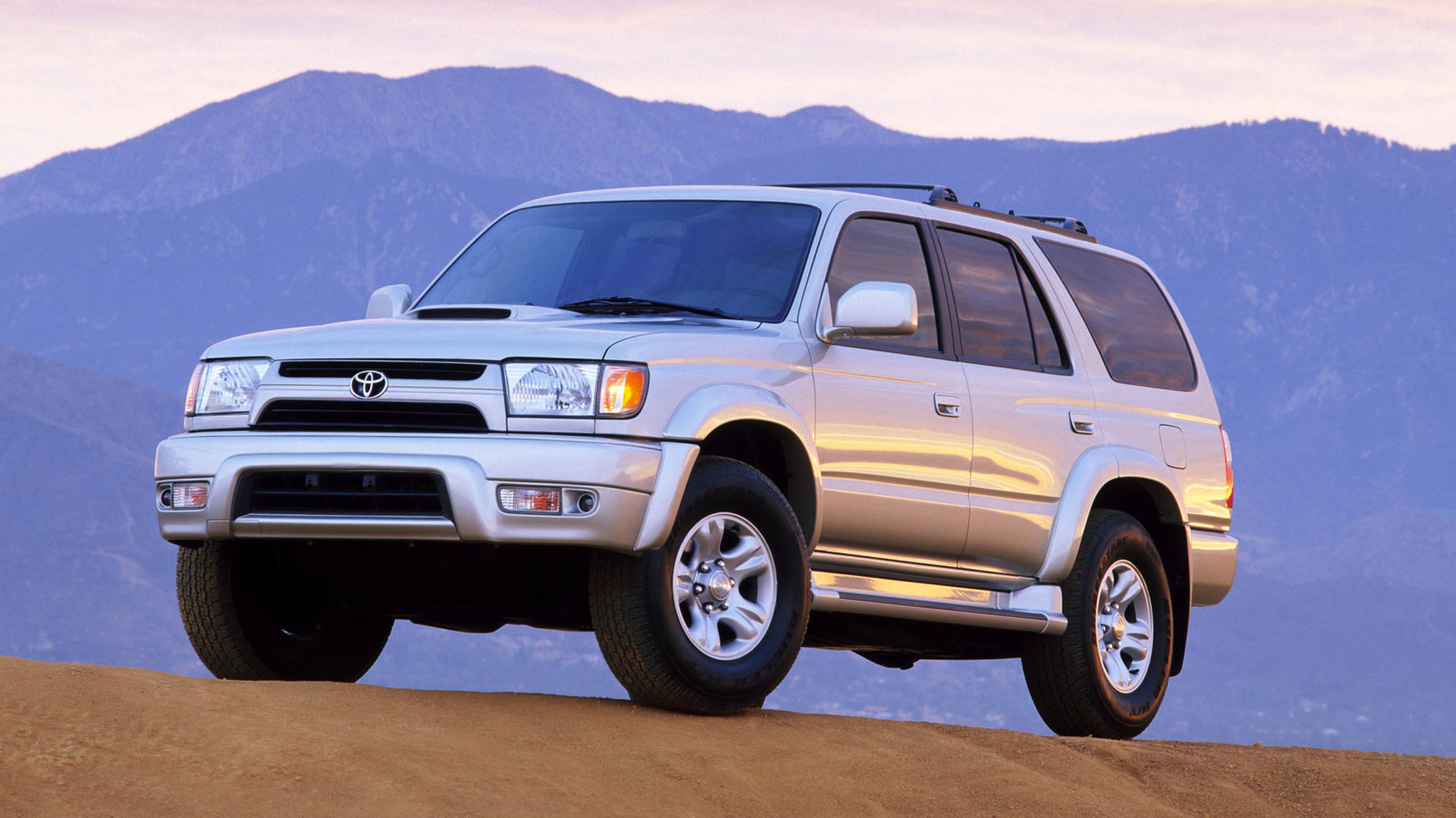 11 Mobil Paling Awet Bisa Tembus 300.000 Km, Bukan Cuma Toyota