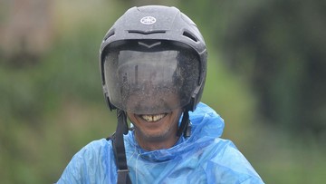 Kemenkes Minta Warga Hindari Naik Motor Akibat Abu Erupsi Krakatau