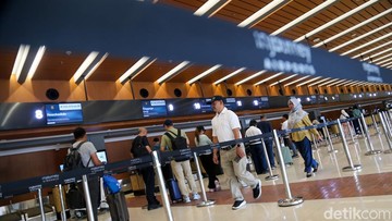 Abu Vulkanik Anak Krakatau Ganggu 7 Bandara, Penerbangan ke Bali Tetap Aman