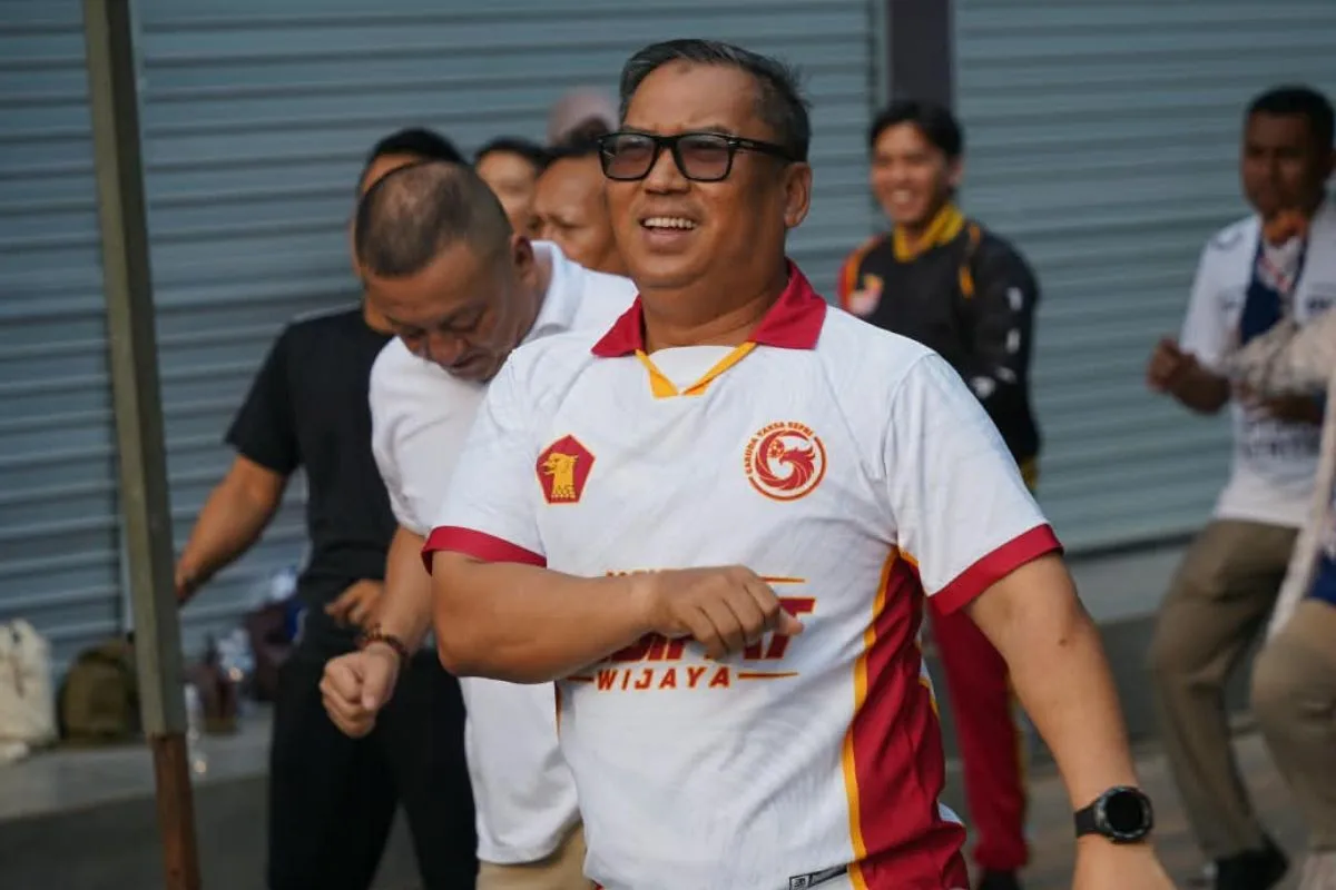 Wagub Kepri Nyanyang Haris Ikut Senam Pagi di Markas Gerindra Batam, Singgung Soliditas Kader