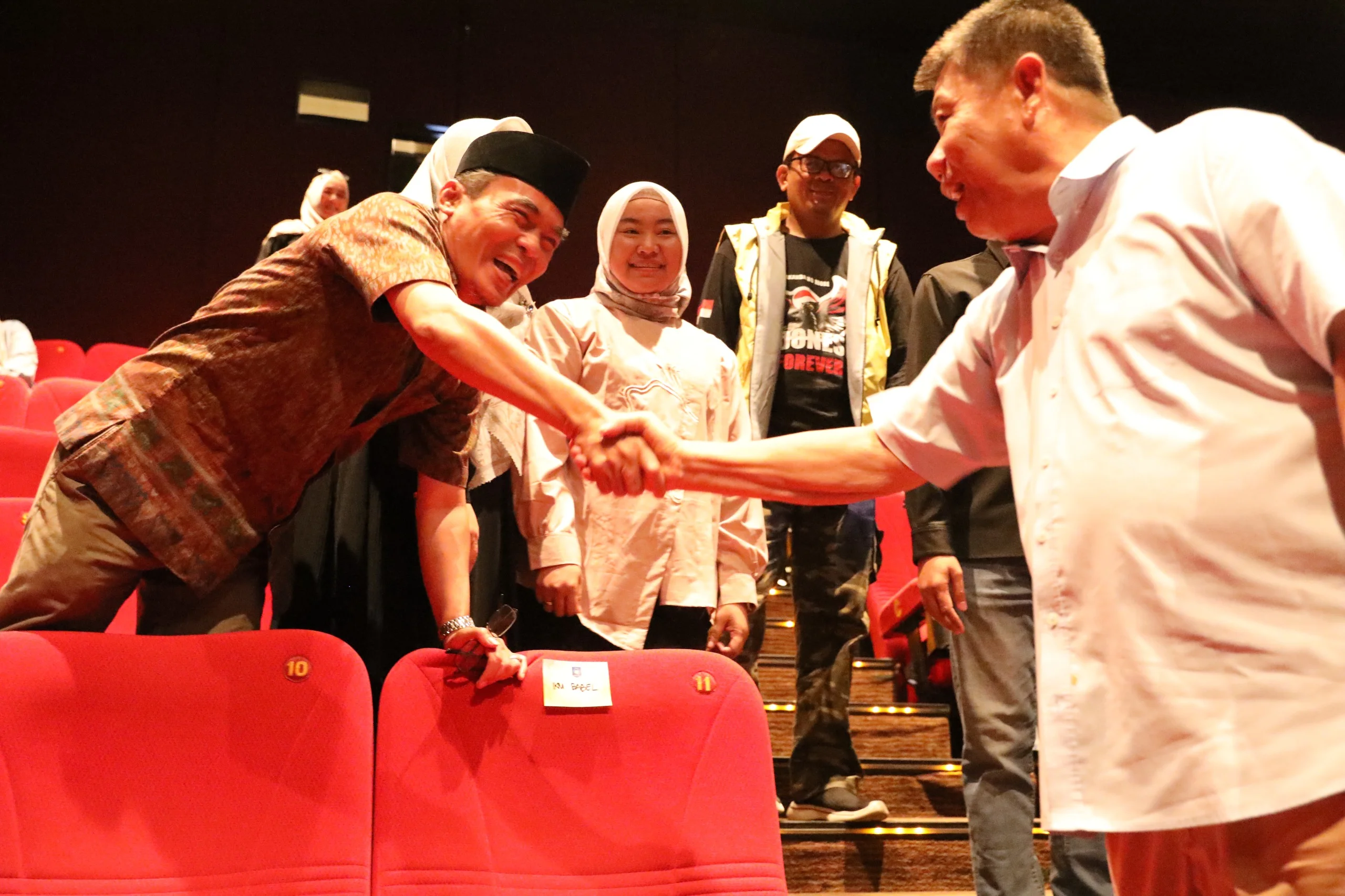Gubernur Babel Hidayat Arsani Hadir di Gala Premiere Film 