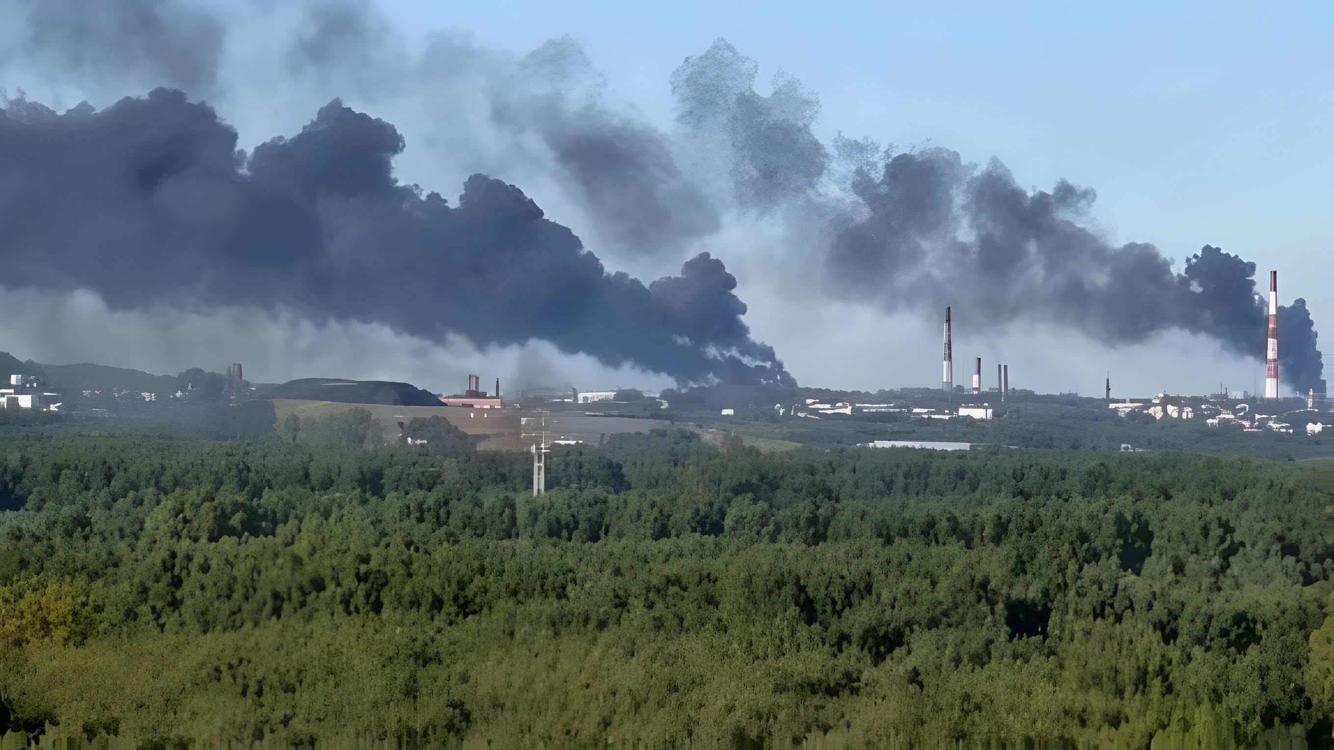 Perang Drone Rusia-Ukraina Makin Intensif: 512 Drone Dicegat, Kilang Minyak Yaroslavl Terbakar