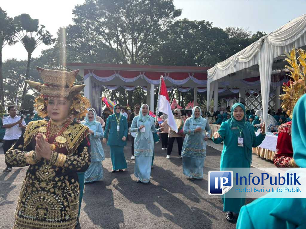 Kontingen PKK Padang Panjang Tampil di Jambore Sumbar, Perkedel dan Keripik Pisang Jadi Cenderamata untuk Juri