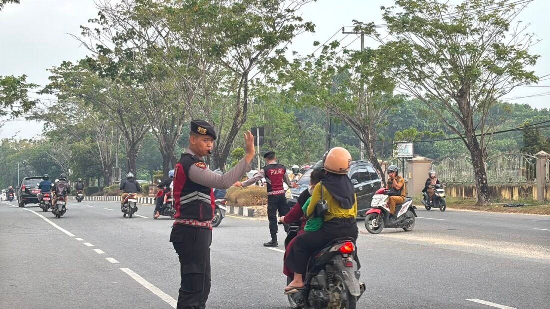 Ditsamapta Polda Kaltara Terjunkan 36 Personel di 18 Titik, Fokus Atur Lalu Lintas di SPBU Kilo 2 hingga Sengkawit