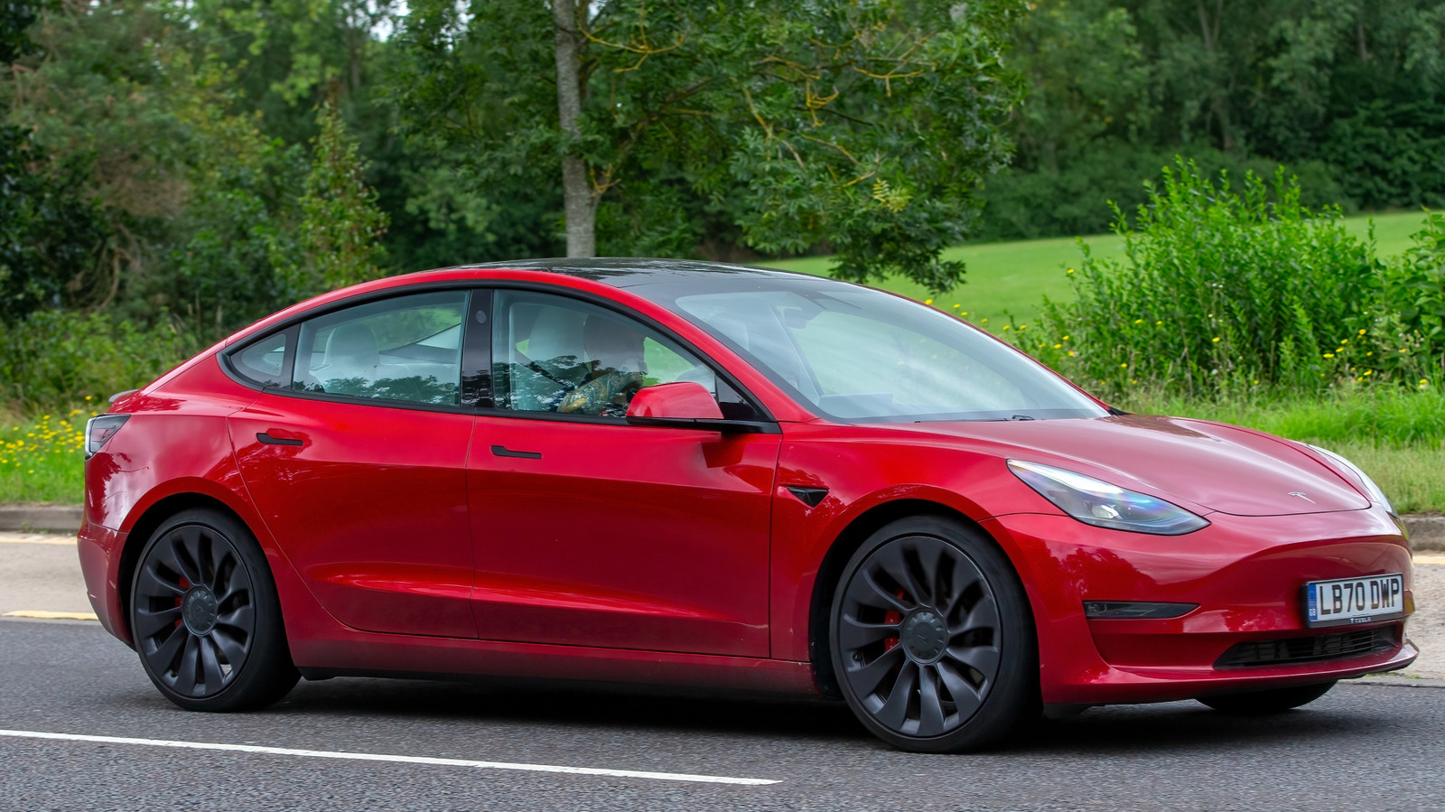 Tesla Model 3 Raih Top Safety Pick IIHS tapi Premi Asuransinya Hampir Dua Kali Rata-rata