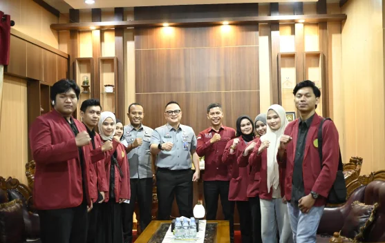 8 Mahasiswa UM Kendari Terjun ke Kanwil Kemenkum Sultra untuk PKL, Belajar Langsung Dinamika Birokrasi Pemerintahan