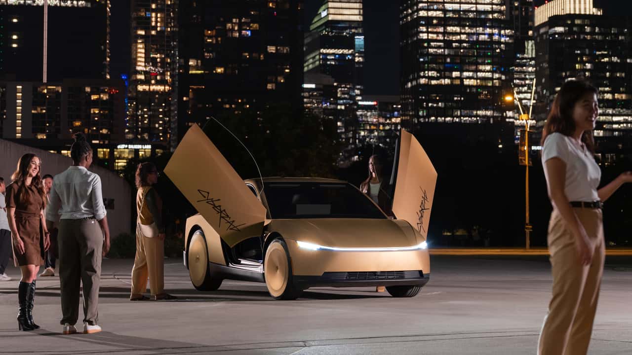 Kecelakaan Pesawat Kargo Amazon di Miami Tewaskan 5 Orang, Armada Tesla Cybercab Terhindar
