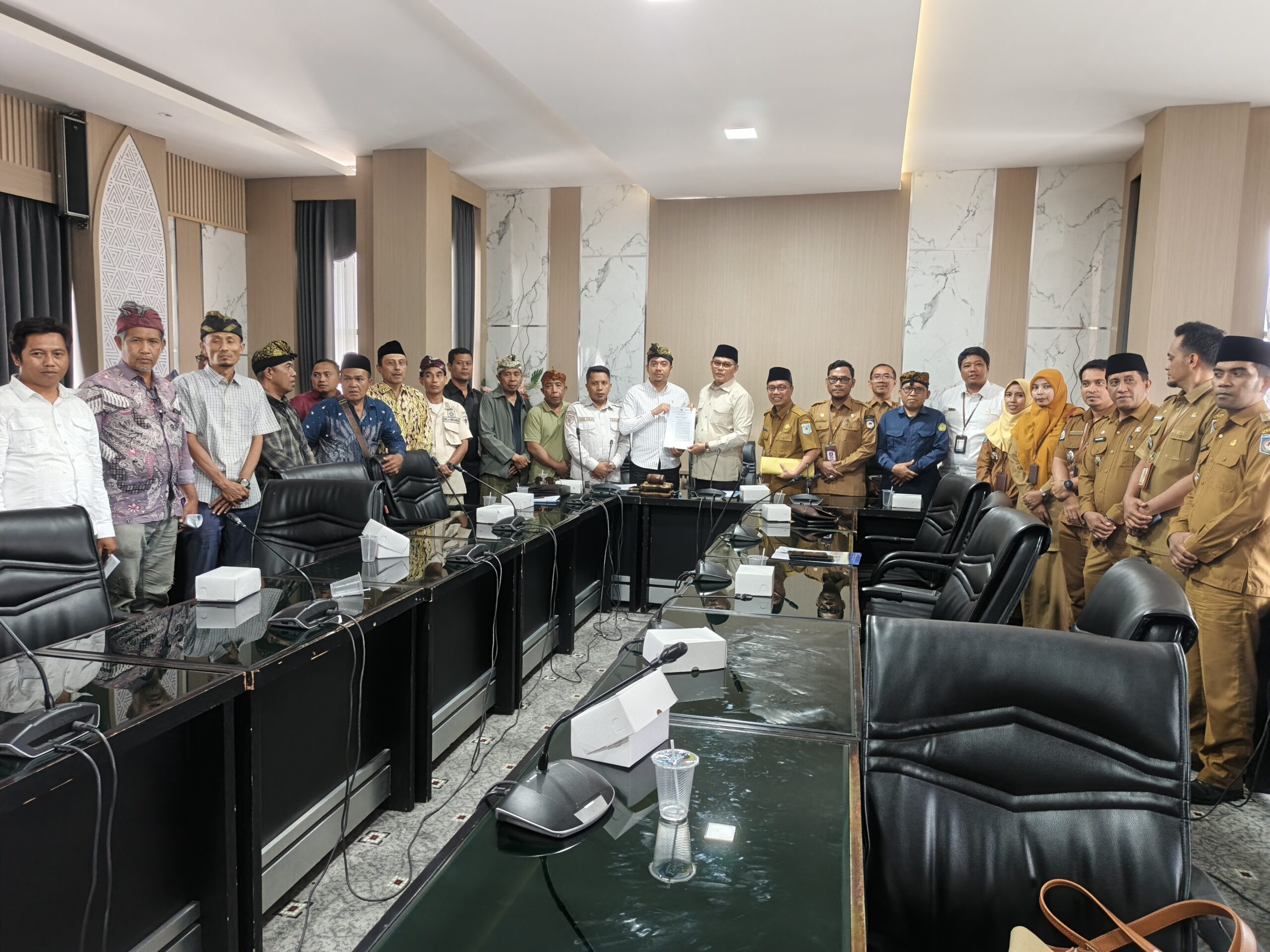 4 Kepala Lingkungan di Mataram Desak Data Desil Bansos Dikoreksi, Linmas hingga Pedagang Asongan Masuk Kategori Mampu