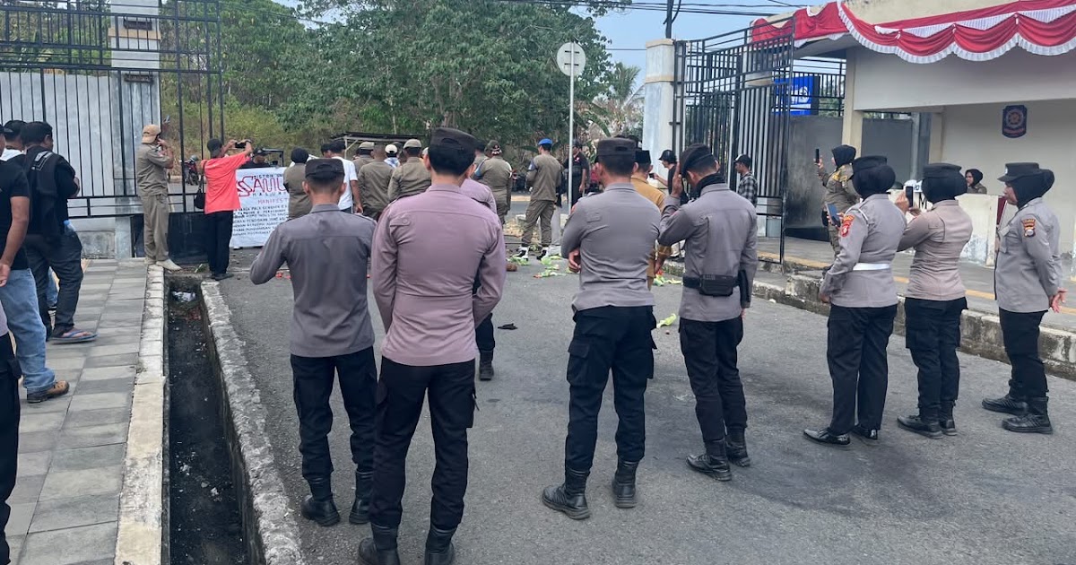 25 Mahasiswa di Morotai Sampaikan Aspirasi ke Pemkab, Tuntut Perbaikan Pasar CBD hingga Evaluasi Pejabat Dinas Perindagkop