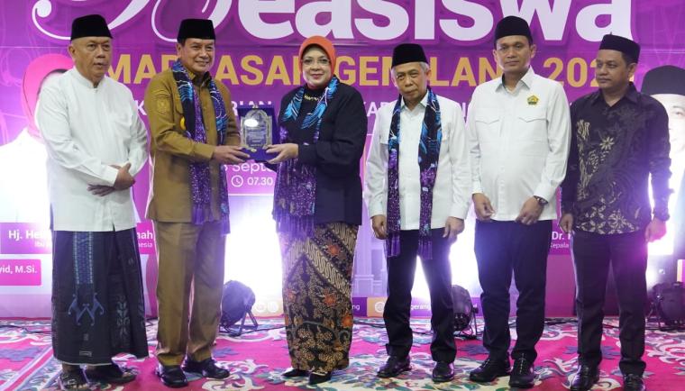 Pemkab Tangerang Hibahkan Dana ke Kemenag untuk Biaya Kuliah 40 Guru Madrasah, Kuota Bakal Ditambah