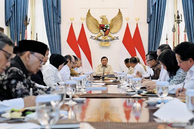 Bantuan Beras 10 Kg untuk 33,2 Juta Keluarga Dilanjutkan hingga Desember 2026, Airlangga Beberkan Arahan Prabowo