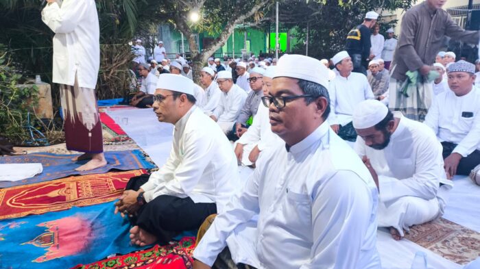 Wakil Bupati Kotabaru Syairi Mukhlis Hadiri Haul ke-23 Guru Cantung di Kelumpang Hulu, Ribuan Jemaah Hadir
