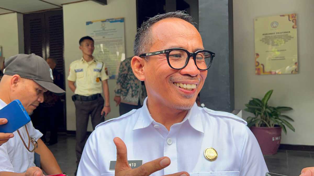 Siswa SMA Al Kautsar Tasikmalaya Terpaksa Belajar Lesehan di Bangunan Saung, Disdik Jabar: Tanyakan ke Yayasannya