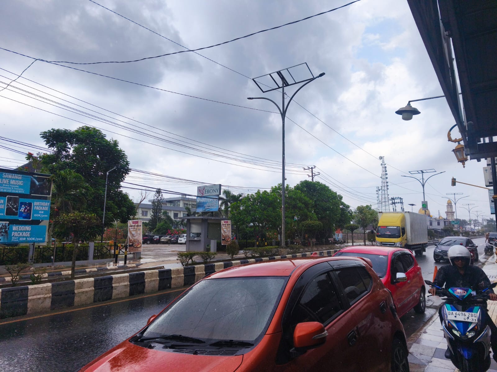 Hujan Akhirnya Turun di Tanah Bumbu Usai 2 Bulan Kemarau, Berkat Penyemaian Awan 1 Ton Garam