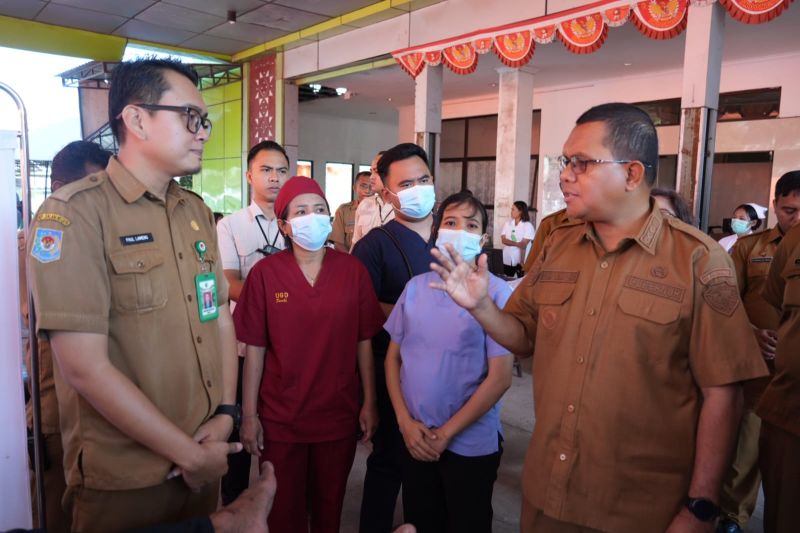 Gubernur NTT Melki Laka Lena Pastikan Perbaikan Total RSUD TC Hillers Maumere Setelah Sejumlah Gedung Berstatus Merah