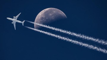 Cathay Pacific Uji Coba AI Google untuk Kurangi Jejak Contrail di Rute Asia