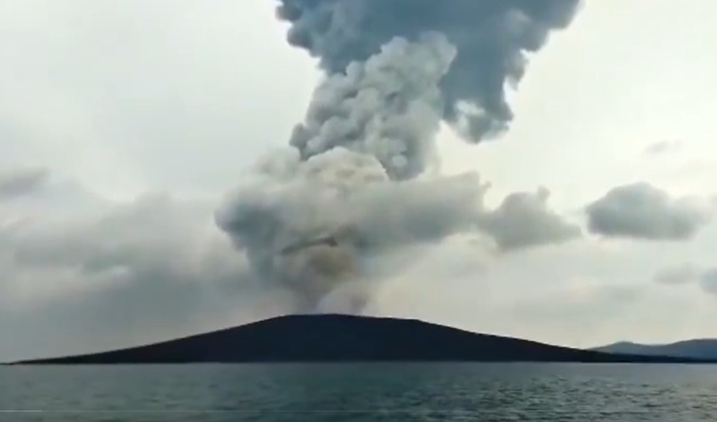 Tiga Tanda Gunung Anak Krakatau Mulai Mereda: Gempa Menurun hingga Deflasi