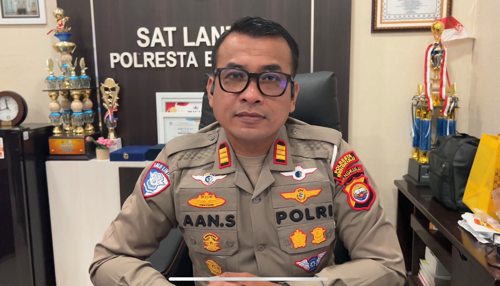Kecelakaan Maut di Pulau Baai Bengkulu: Pemotor Tewas Usai Tertabrak Truk Tronton Saat Hendak Menyalip