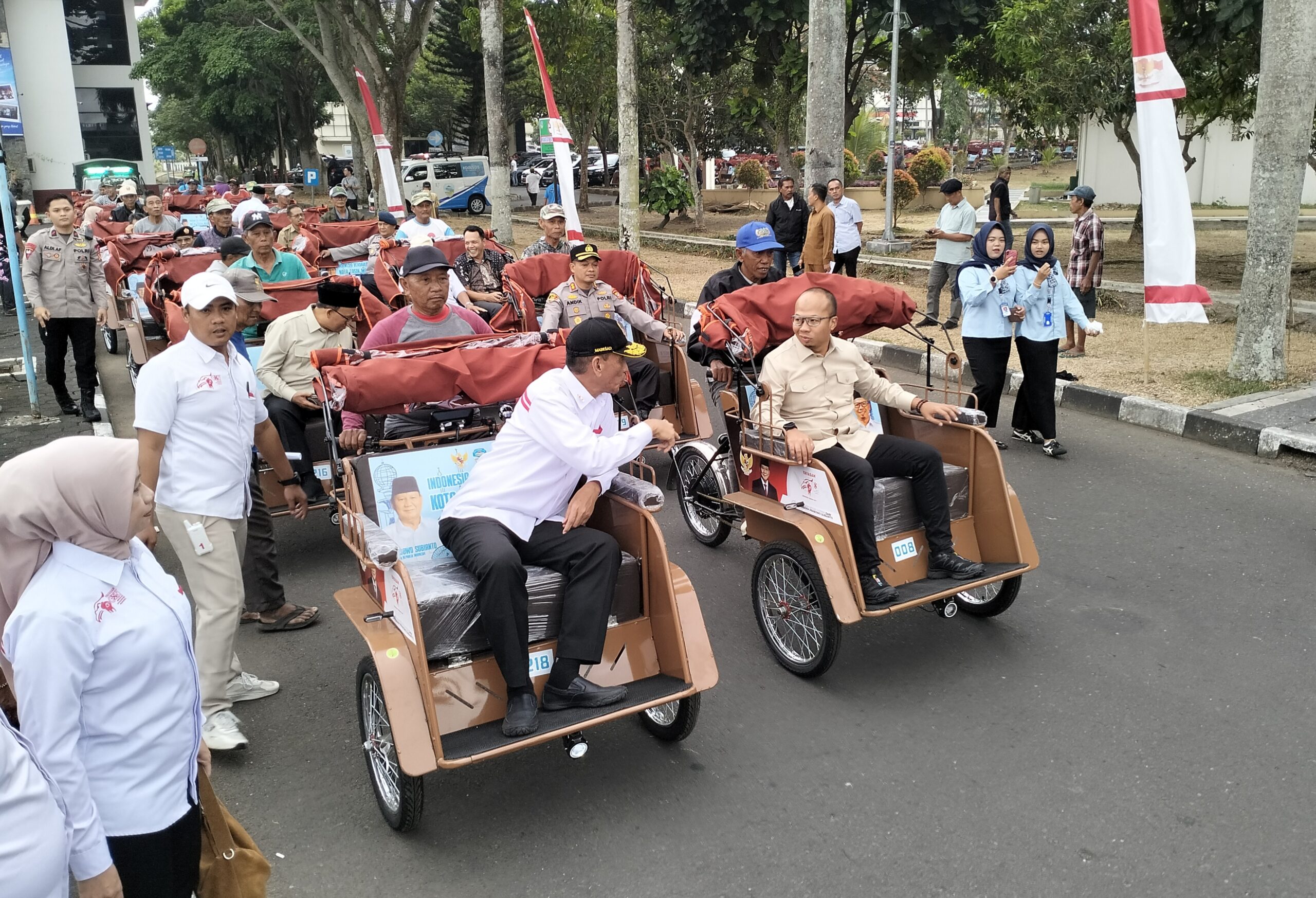 220 Becak Listrik Bantuan Presiden Mulai Disalurkan ke Pengayuh di Kota Tasikmalaya, Ini Pesan Prabowo