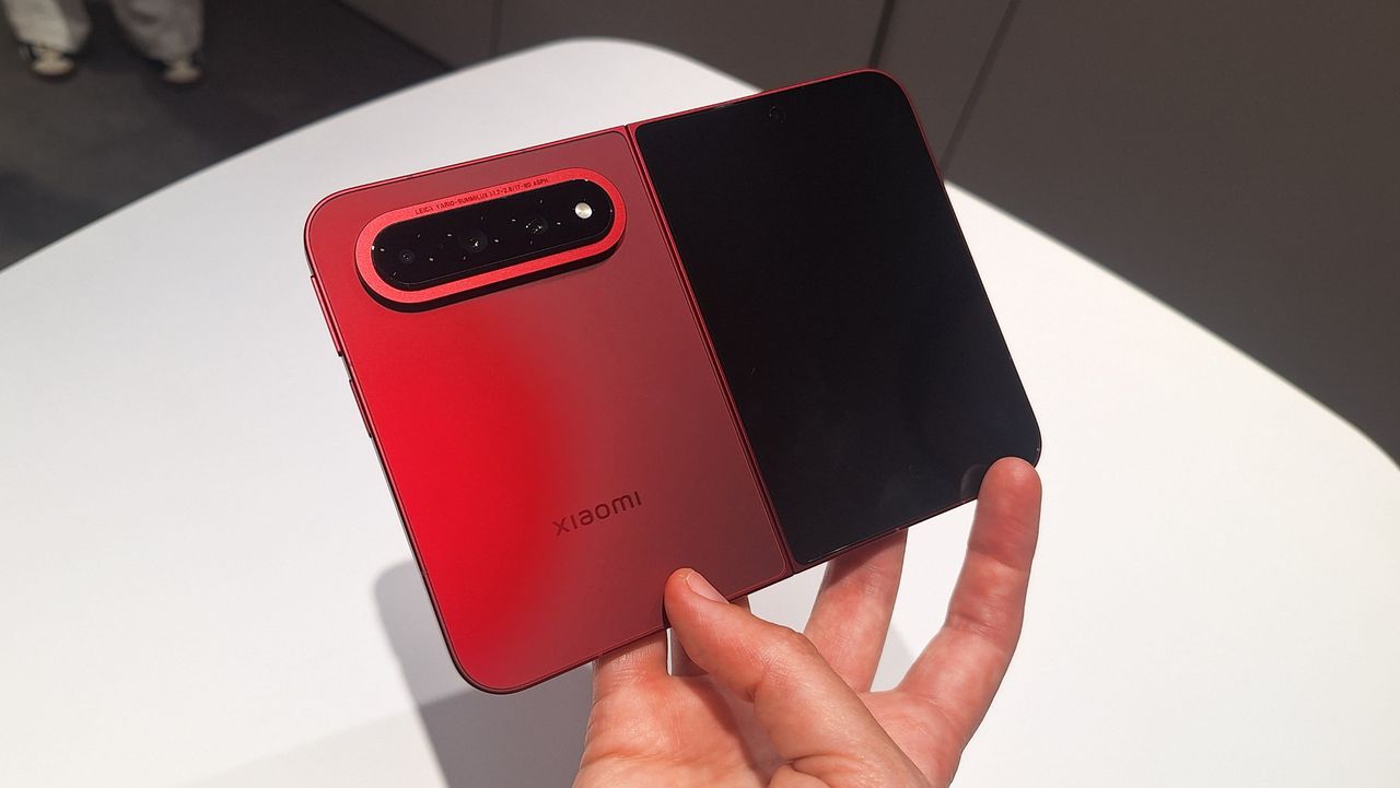 Xiaomi 18 Fold Meluncur dengan Layar 7,58 Inci dan Kamera 200 MP, Saingan iPhone Ultra