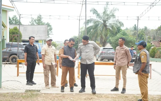 Sekda Way Kanan Tinjau Kesiapan Kampung Bhakti Negara Jelang Pencanangan Kampung Tapis oleh TP-PKK Lampung