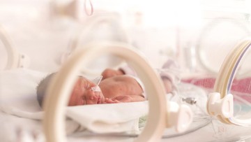 Kisah Edith McLean, Bayi Prematur Pertama yang Selamat Berkat Inkubator