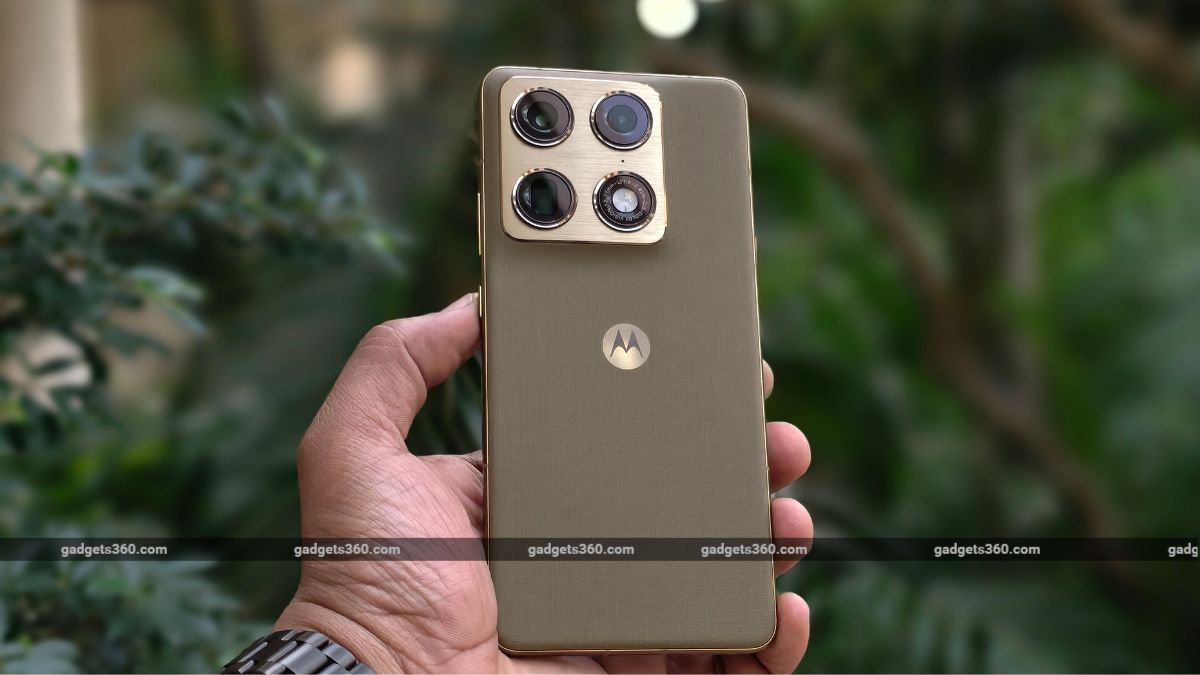 Motorola Signature 27 Bocor di Situs Resmi, Seri Mewah Swarovski Ikut Dirumorkan