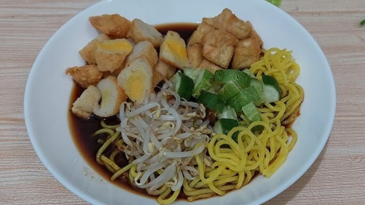 Menjelajahi 8 Tempat Rujak Mie di Palembang, Kuliner Unik Siraman Cuko Khas Sumsel