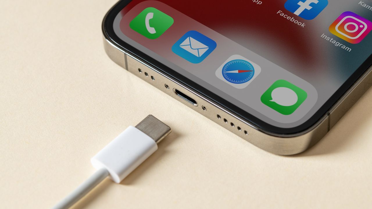 Review: iPhone Tidak Mau Ngecas di Atas 80%? Ini Penyebab & Cara Mematikannya