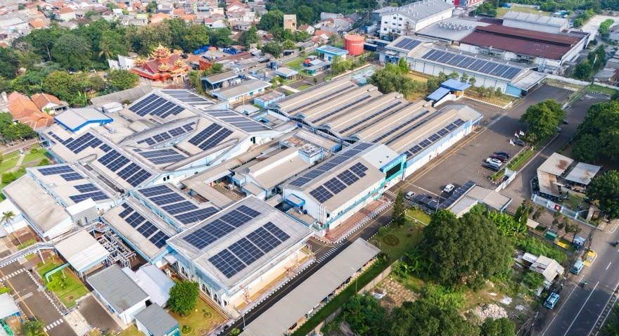 Target PLTS 100 GW Terhambat Regulasi dan Biaya, SUN Energy Beberkan Faktanya