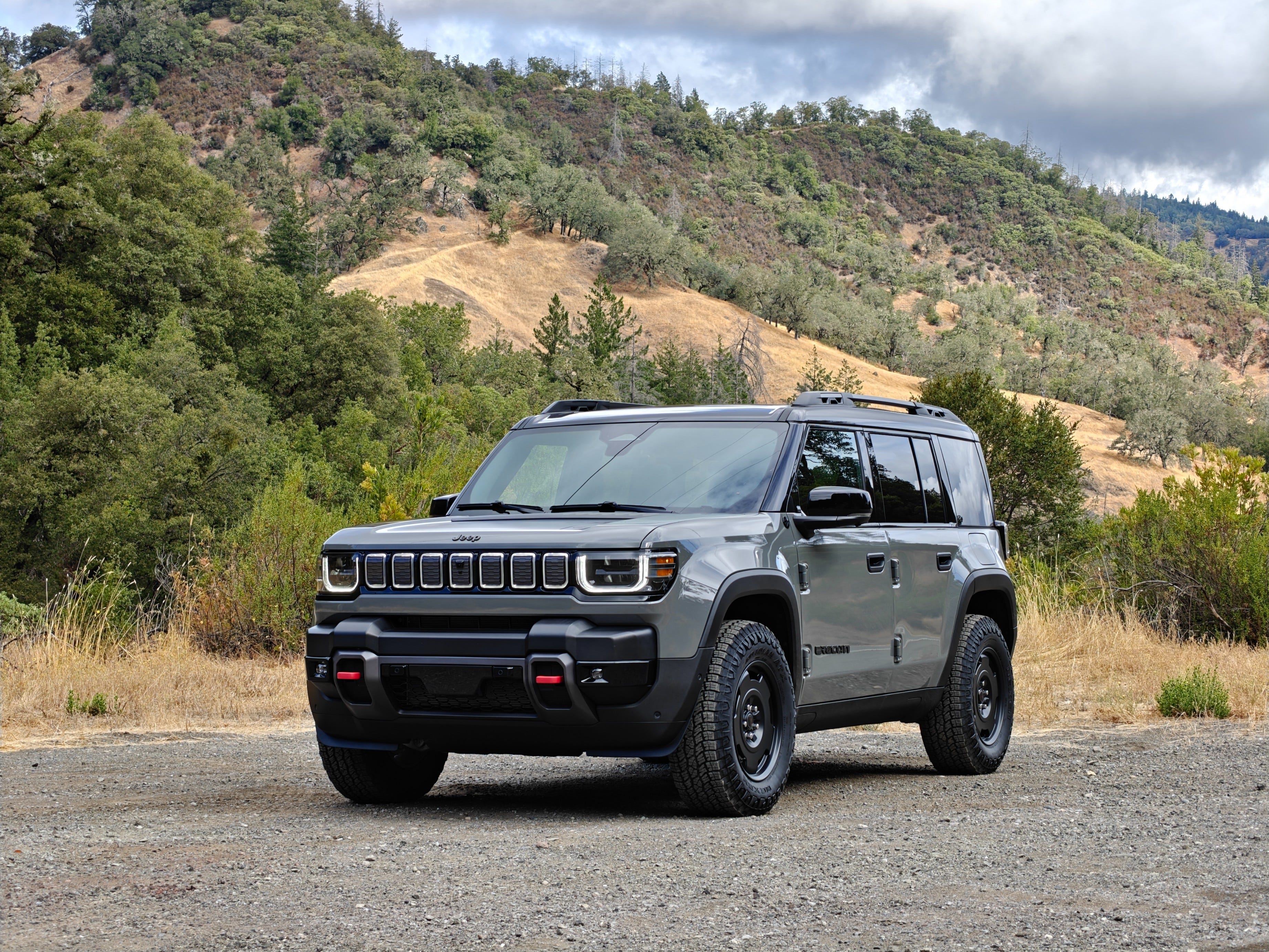Test Drive Jeep Recon Moab 2026: EV 670 HP yang Hebat Off-Road tapi Kurang Nyaman di Jalan Raya