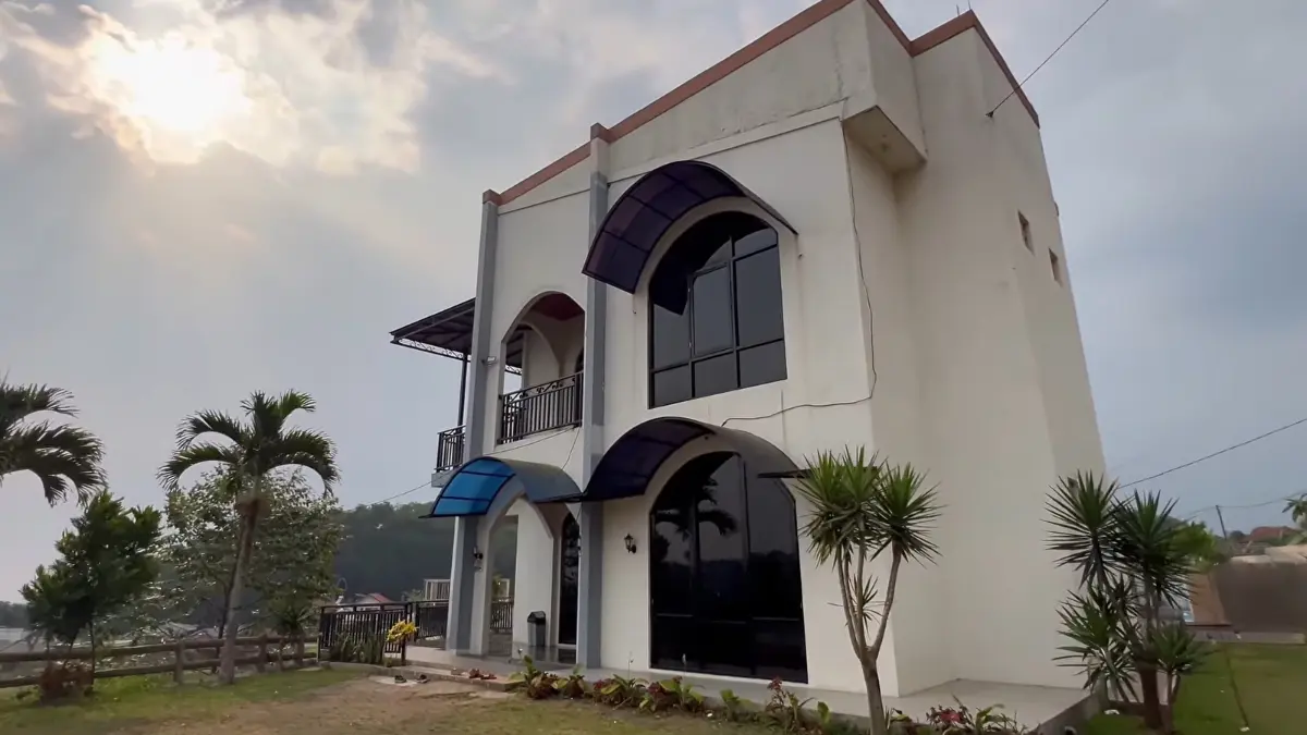 Review Villa Rasamala Alesta Puncak: Villa 8 Kamar dengan View Gunung Gede dan Salak