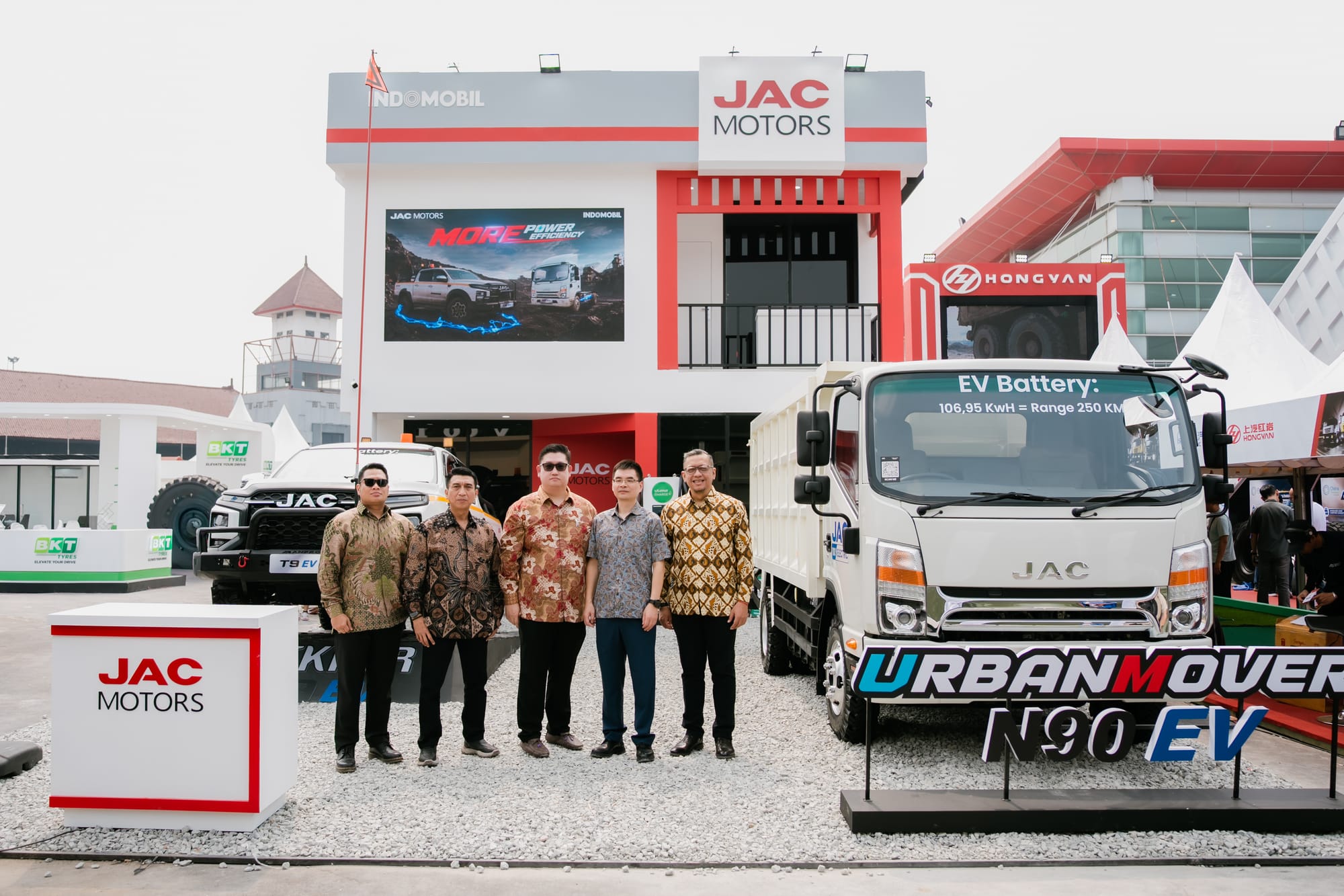 JAC Motors Pamer Trekker T9 EV di Mining Indonesia, Harga Khusus Rp868 Juta