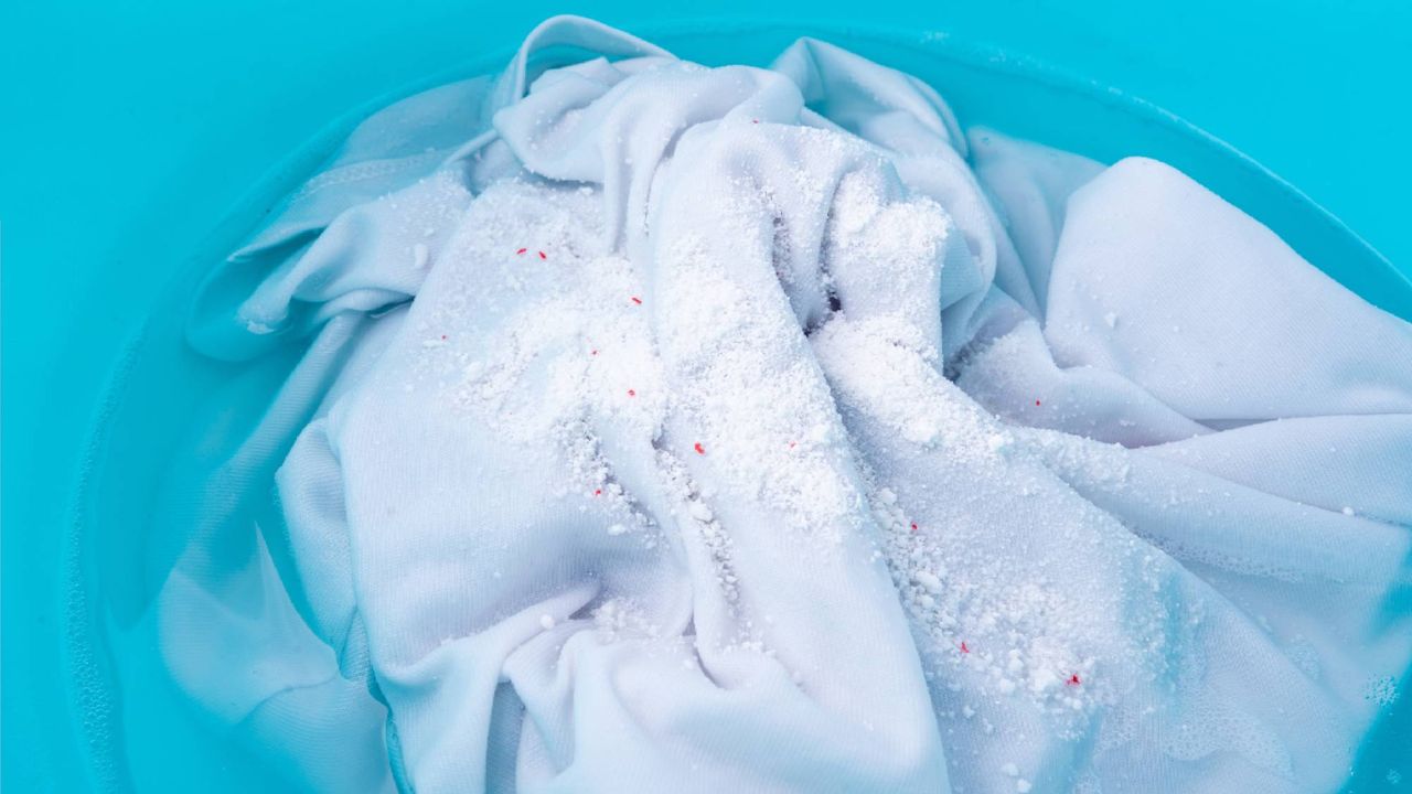 Review Metode Oksigen Bleach: Cara Mengembalikan Putih Pakaian yang Menguning