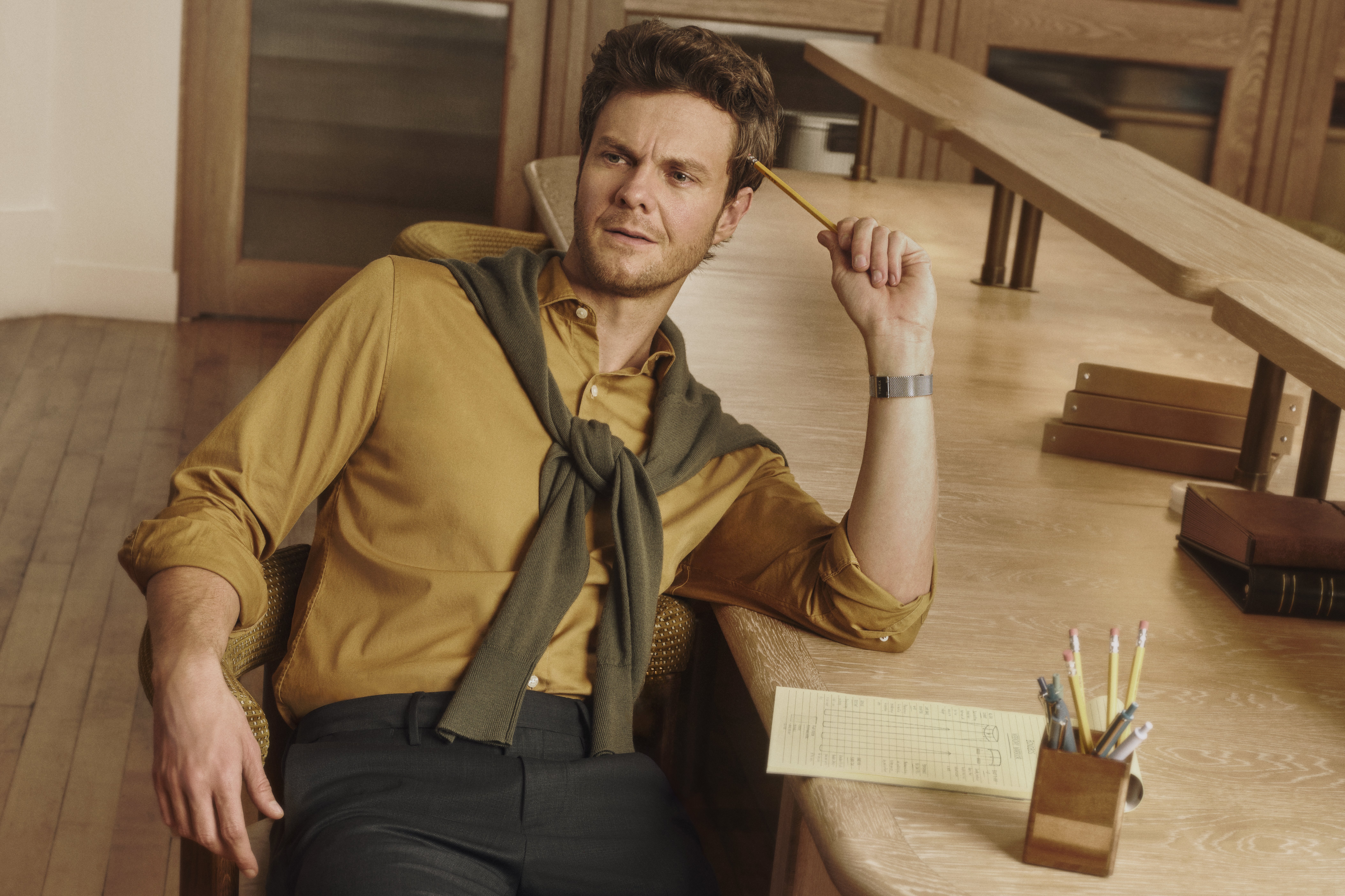 Jack Quaid Jadi Model Kampanye Bonobos Fall 2026, Bercanda Bisa Tambah ke Resume