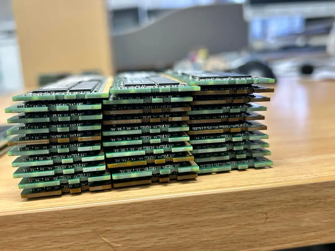 Harga RAM Melonjak, Server Tua di Garasi Simpan DDR4 Senilai Rp 211 Juta