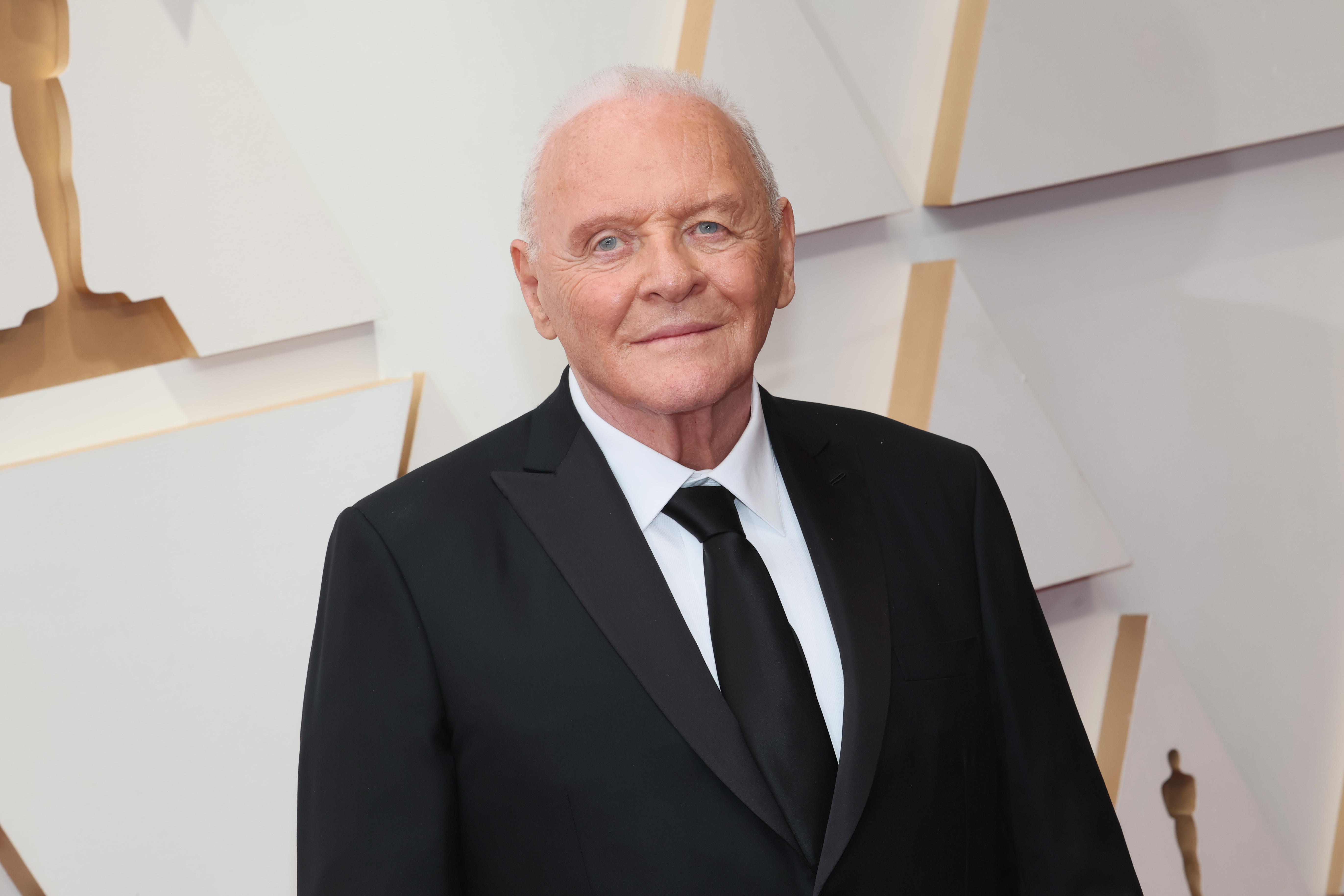 Anthony Hopkins Bintangi Film Sci-Fi 2048, Produseri di Los Angeles