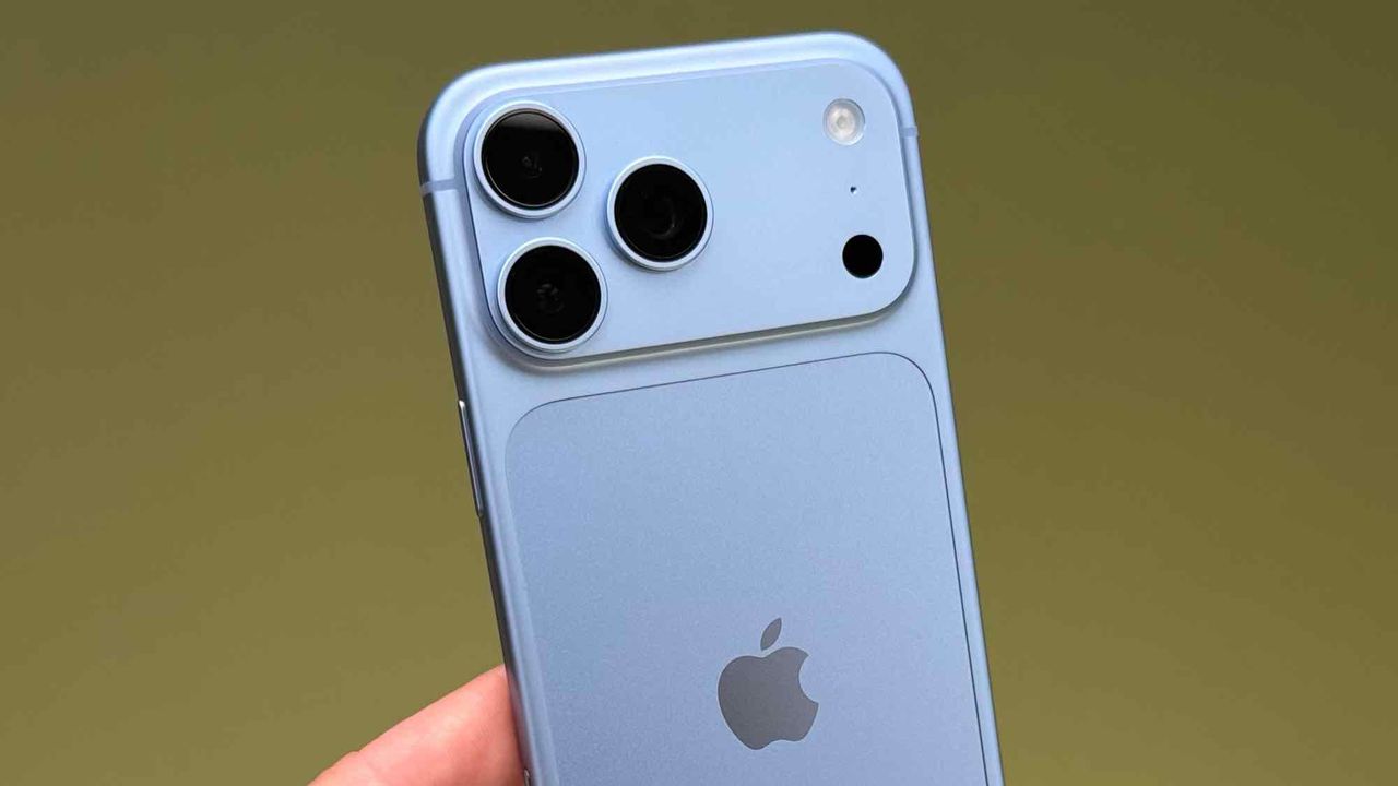 Hands-on iPhone 18 Pro Max: Kamera Aperture Variabel, Harga Naik USD 100