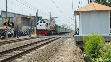 Kereta Api Tetap Prioritas di Perlintasan, Mobil Presiden Wajib Mengalah