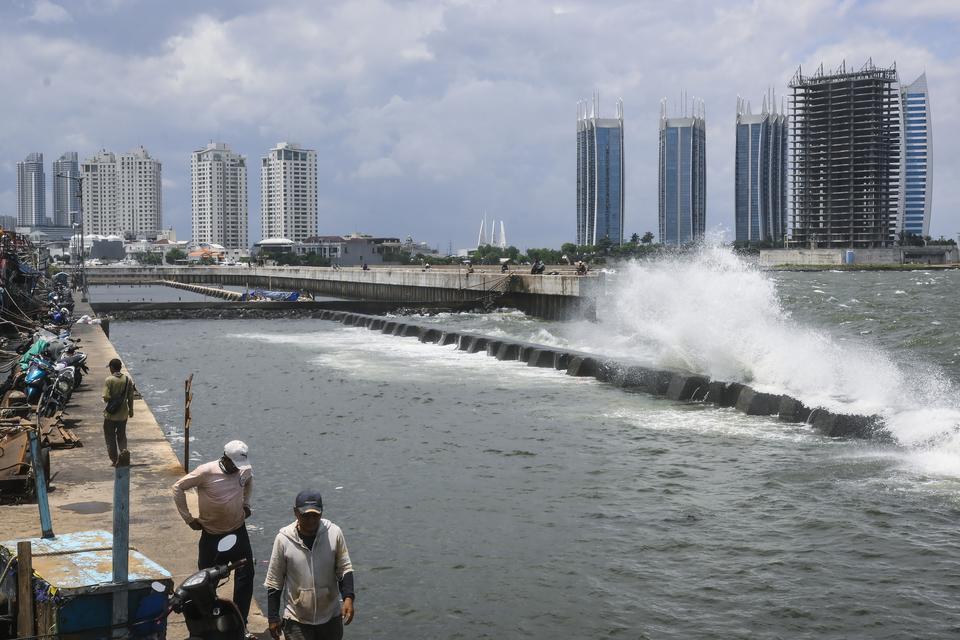 Danantara Kelola 12 Proyek Prioritas, dari Mobil Listrik hingga Giant Sea Wall