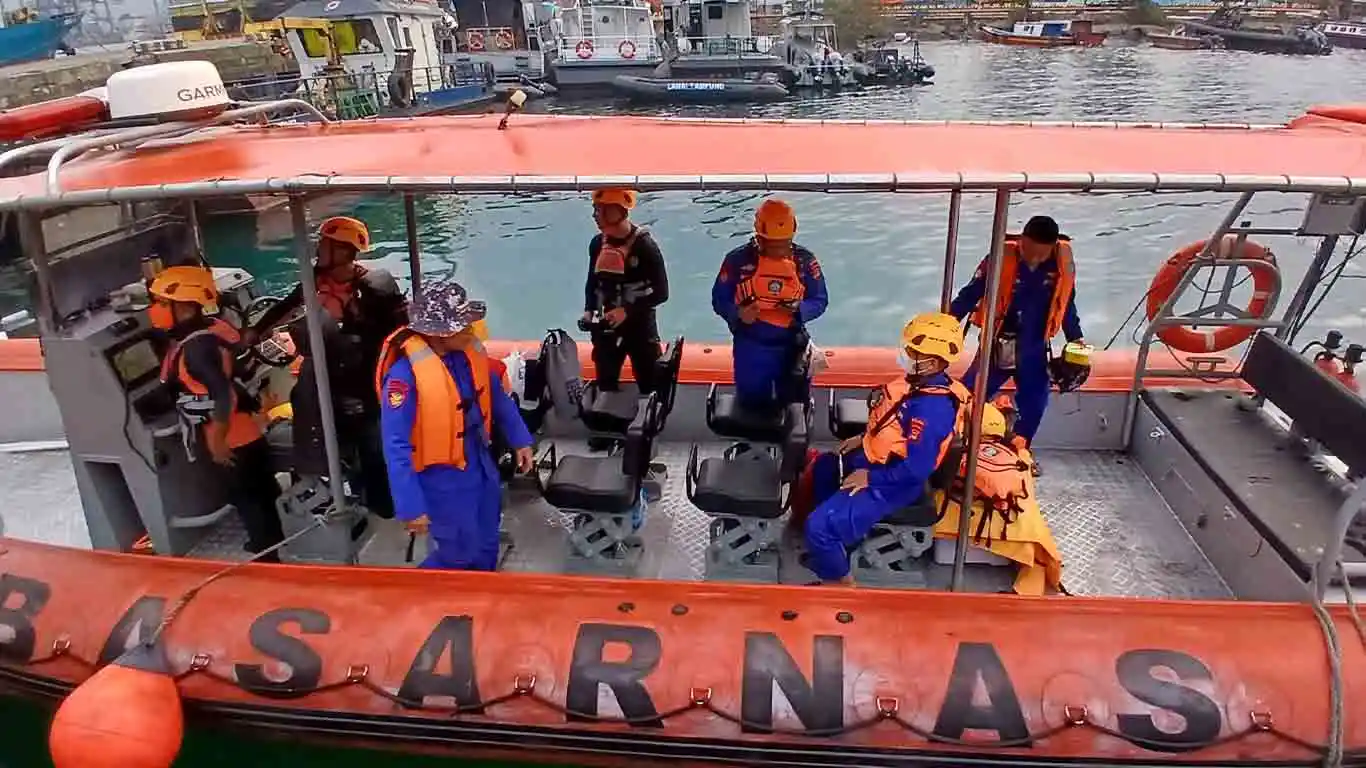 8 Orang Hilang Kontak di Perairan Gunung Anak Krakatau, 5 Wartawan dan 3 Kru Kapal Masih Dicari Hari Kedua