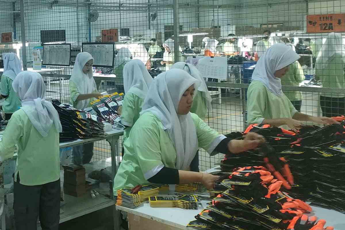 PT Woneel Midas Leathers Semin Gunungkidul Pasok Sarung Tangan Nike hingga Mizuno, Serap 2.000 Pekerja Lokal