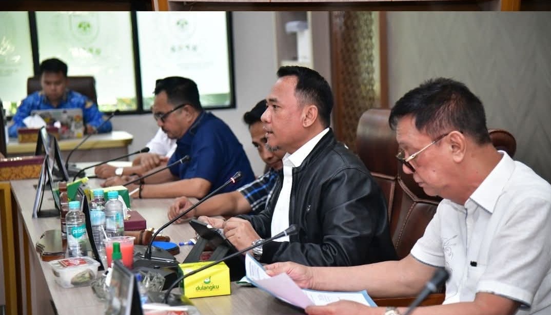 Buruh Sumsel Serahkan 10 Tuntutan RUU Ketenagakerjaan ke DPRD, Desak Hapus Outsourcing dan PKWT