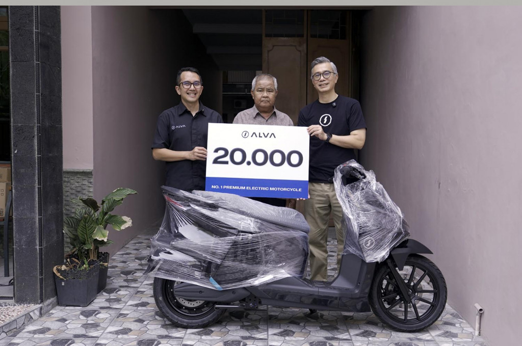 Alva Klaim 20.000 Unit Terjual, Motor Listrik Kini Jadi Kendaraan Harian