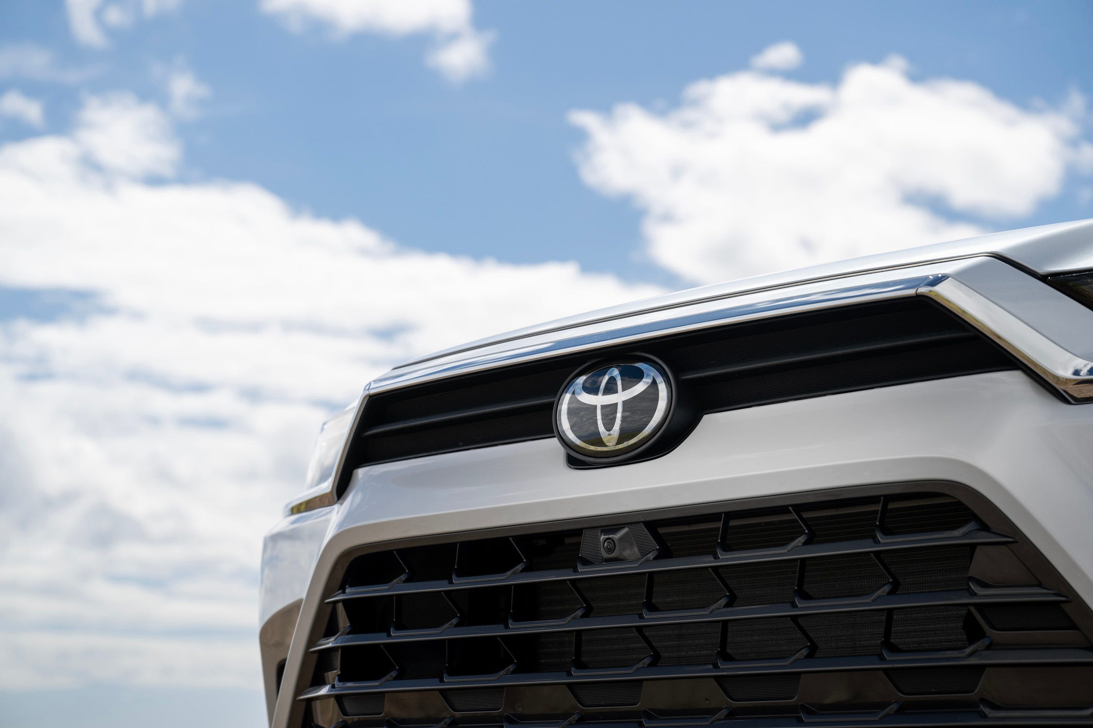 Paten Toyota: Mobil Foto Otomatis Apa yang Dilihat Sopir