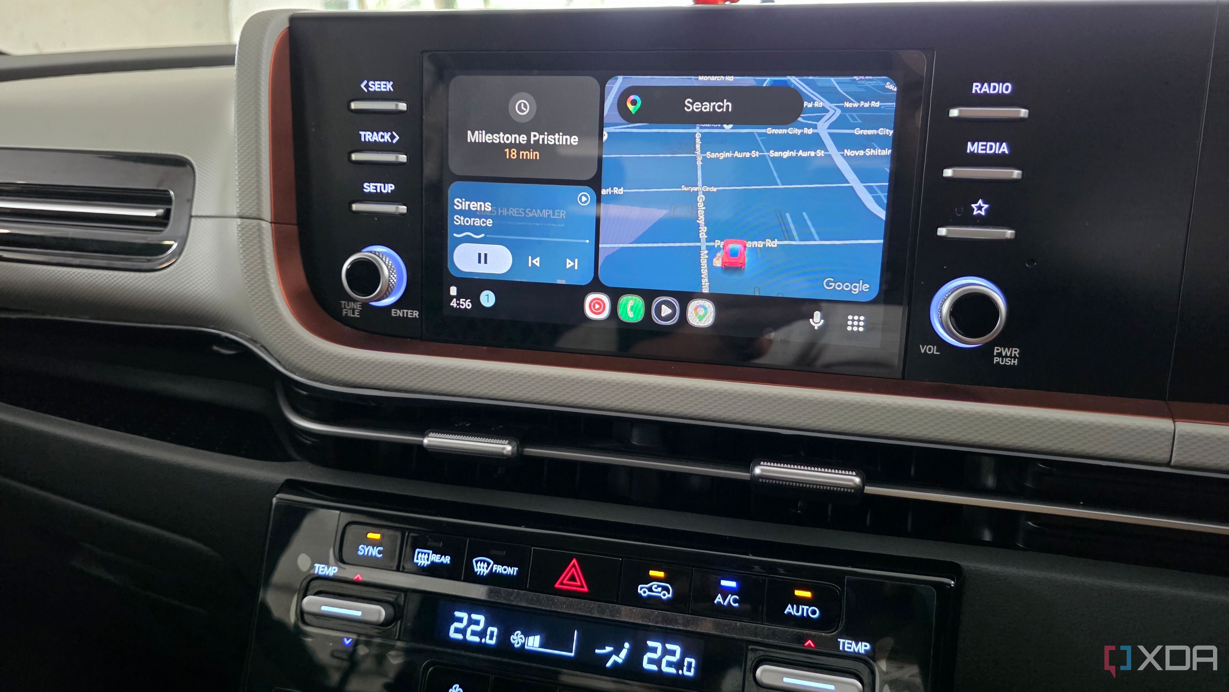 Poweramp vs YouTube Music di Android Auto, Mana yang Lebih Pas?